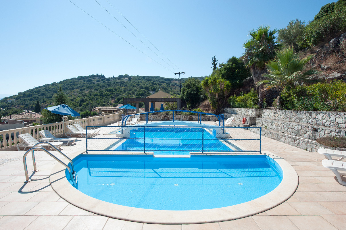 Dimitrios Apartments