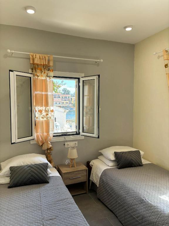 Antigone Apartments