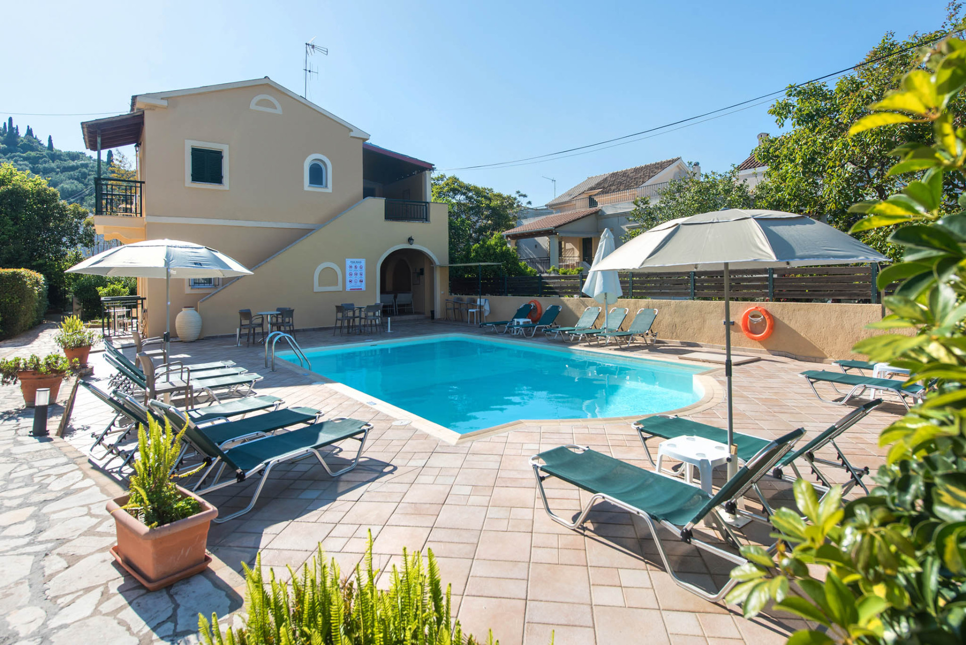 Balaris Apartments